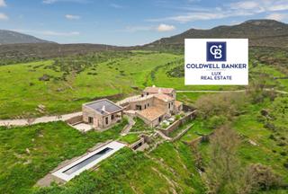 Casa  N/a. Masa reformada con 100 hectreas de terreno situada en el coraz