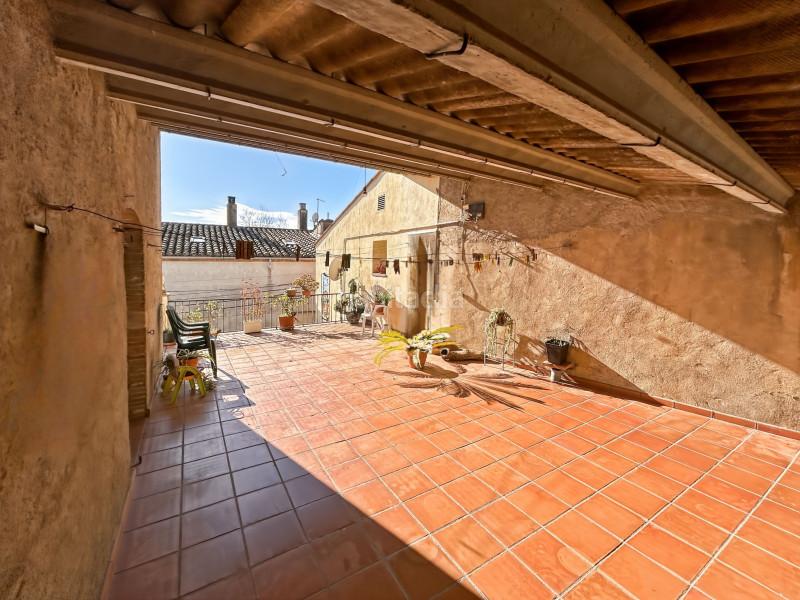 Foto 23093715-5d93-4087-848f-e06e057db753. Casa se vende esta casa con terraza soleada situada en el centro del pueblo , a pocos minutos de figueres.la propiedad está en Borrassà