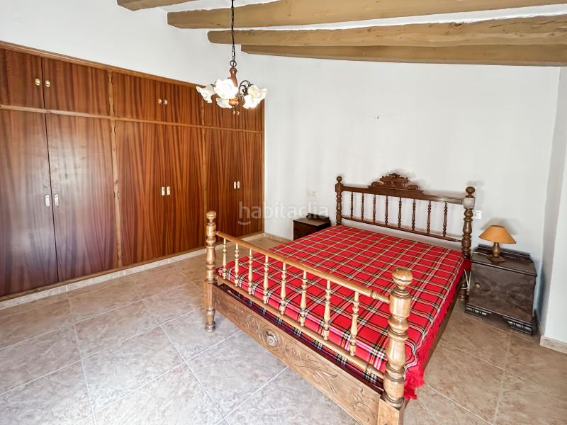 Foto 4c378b5f-12d6-46fa-968f-a1db4b791255. Casa se vende esta casa con terraza soleada situada en el centro del pueblo , a pocos minutos de figueres.la propiedad está en Borrassà