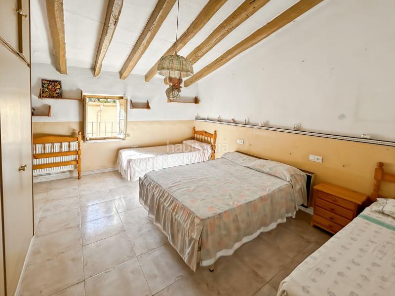 Foto 532e14bb-ca26-4c7f-80a5-c933606fd353. Casa se vende esta casa con terraza soleada situada en el centro del pueblo , a pocos minutos de figueres.la propiedad está en Borrassà