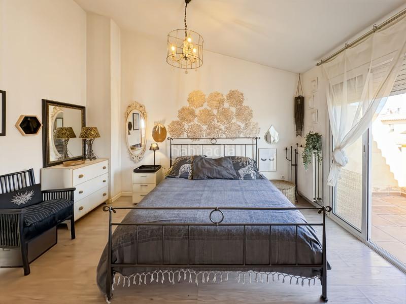 Foto ea619f20-664b-46ff-a604-c25f8fbf00bf. Casa situada en una zona tranquila , esta casa, construida en 2005, cuenta con un jardín soleado y una terraza cubierta en Empuriabrava