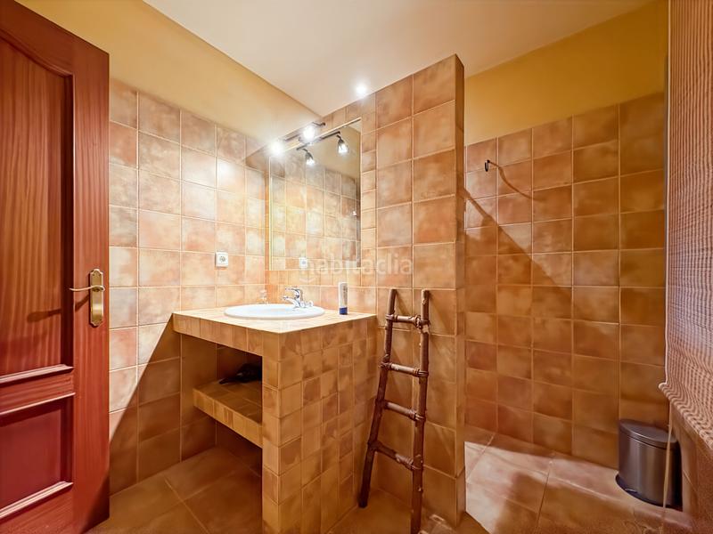 Foto 0c8730a8-60eb-4400-9c7e-5bd375b4b2dd. Casa  con licencia de turismo rural, para casa rural o alquiler , diseñada para alojar hasta 10 personas.la distribuc en Garriguella