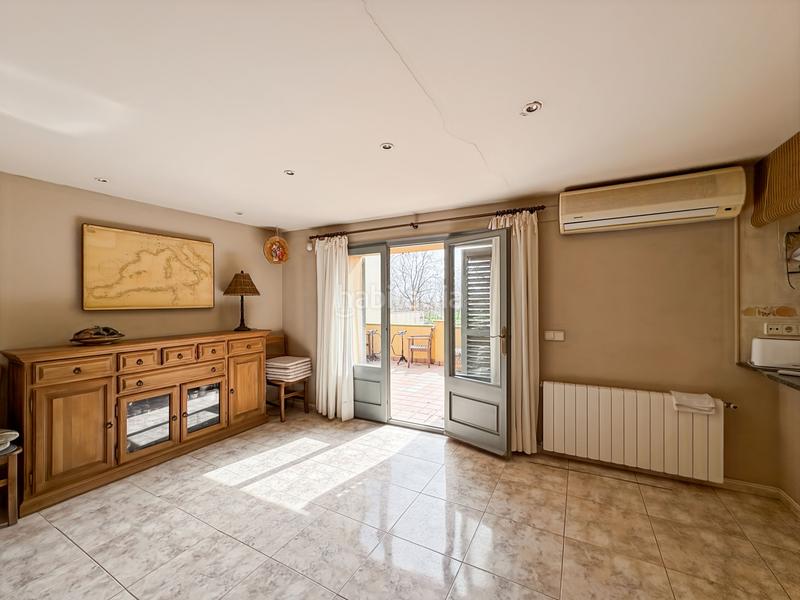 Foto 7a978293-7d5d-4fe1-9eb7-9af6dc7d5e58. Casa  con licencia de turismo rural, para casa rural o alquiler , diseñada para alojar hasta 10 personas.la distribuc en Garriguella