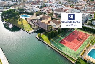 Terreny residencial  N/a. Parcela de 500 m en empuriabrava con acceso directo al canal y p