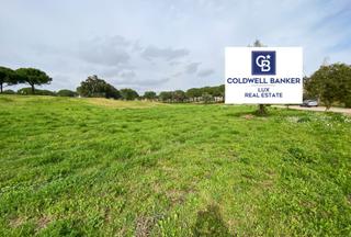 Terreny residencial  N/a. Situada en el corazón del campo de golf de peralada, esta amplia