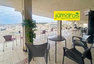 Local commercial  N/a. Bar musical en venta, con vistas al puerto de lescala. perfecto