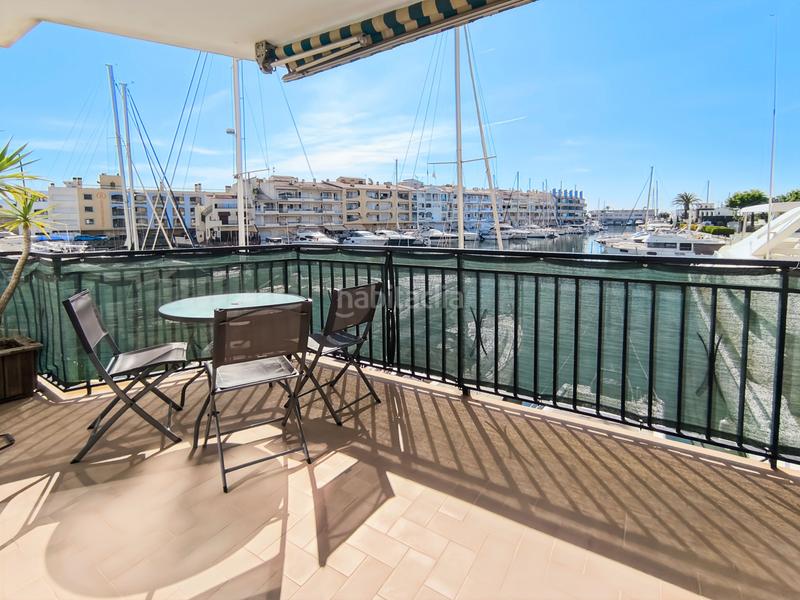 Foto be8655a4-02a4-40d9-9a18-763afdc64f04. Pis amb calefacció aparcament a Salins - Cavall de Mar Empuriabrava