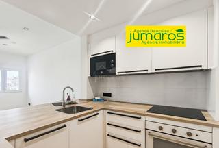 Pis  N/a. Piso de un dormitorio, reformado con gusto, cocina totalmente eq