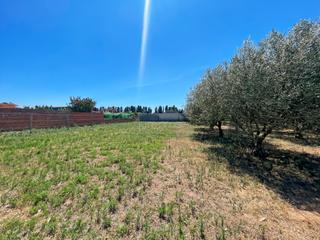 Residential Plot  N/a. Parcela urbanizable de 346,75 m2 en vilabertran.está ubicada a 1