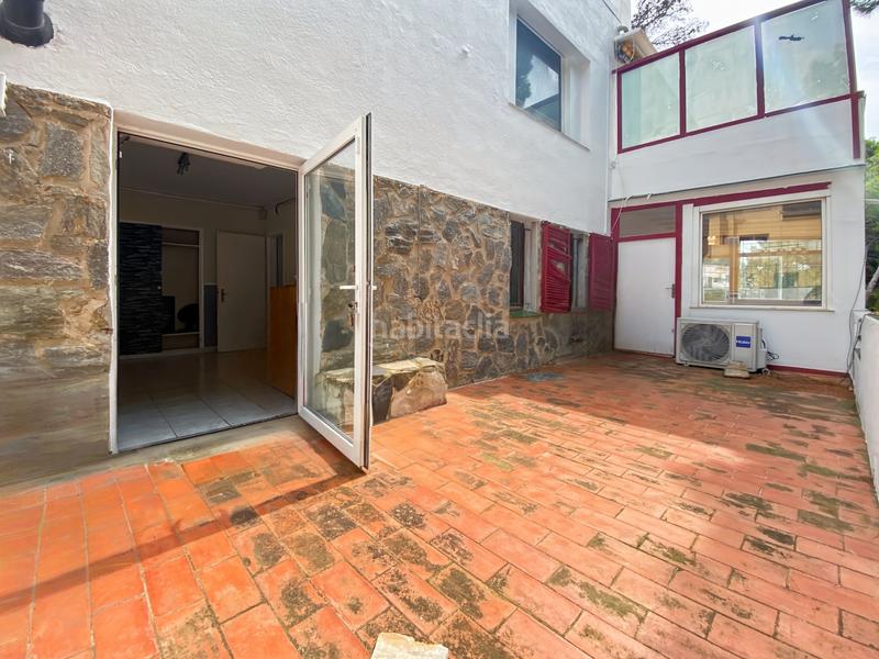 Foto 08bb167f-51e5-4b93-961b-32e8e5043474. Casa a 50 metros de la playa de canyelles, oportunidad de comprar una casa con 5 plazas de aparcamiento privadas, amplio garaje y espac en Roses