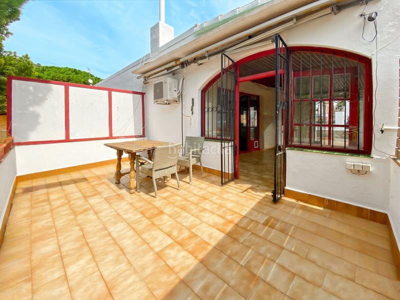 Foto ad5d24f2-105b-414b-ba32-2f27bb386807. Casa a 50 metros de la playa de canyelles, oportunidad de comprar una casa con 5 plazas de aparcamiento privadas, amplio garaje y espac en Roses