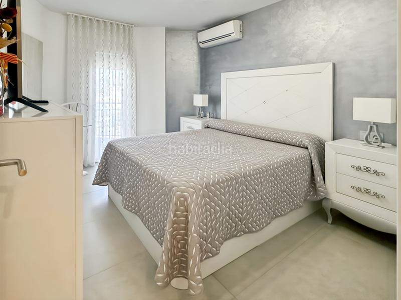 Foto 6b3b8d54-f3d5-47f6-a9e5-9817a56b0c3e. Dúplex amb calefacció a Eixample Residencial Escala (L´)