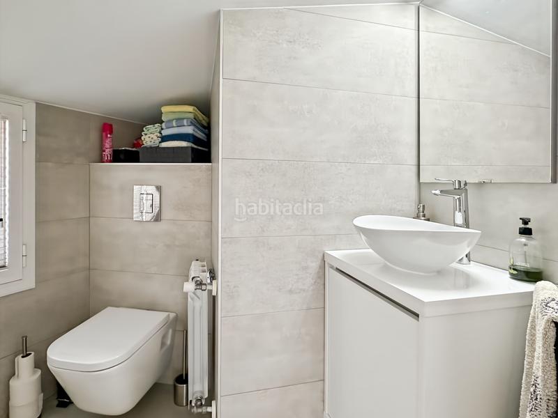 Foto a81e65cb-c15d-46bd-ab92-5831ec82f2ba. Dúplex amb calefacció a Eixample Residencial Escala (L´)