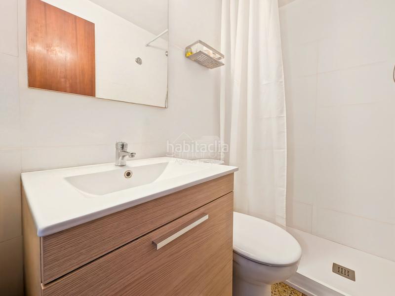 Foto df43cf82-4de4-4ece-9c4d-754cbda3134e. Planta baja apartamento en venta a solo 400 metros de la playa y situado en planta baja.consta de un dormitorio, un cuarto de en Empuriabrava