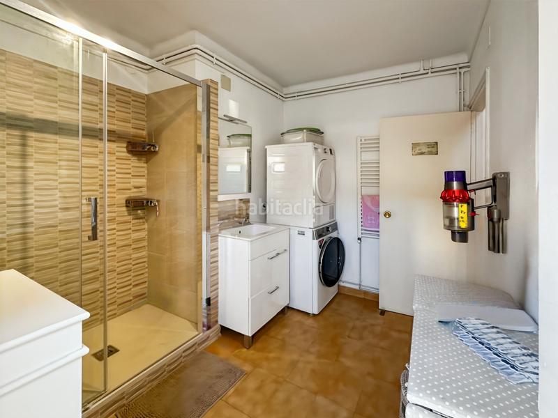 Foto 428e149d-315f-48e2-9abb-f7559194c549. Casa  independiente y luminosa, situada en una zona tranquila a solo 100 metros de la playa de Riells, lescala.nada más entrar, des en Escala (L´)