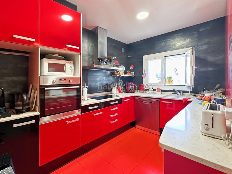 Foto 5505e402-8073-4f3f-9814-fd896f43463e. Casa  independiente y luminosa, situada en una zona tranquila a solo 100 metros de la playa de Riells, lescala.nada más entrar, des en Escala (L´)