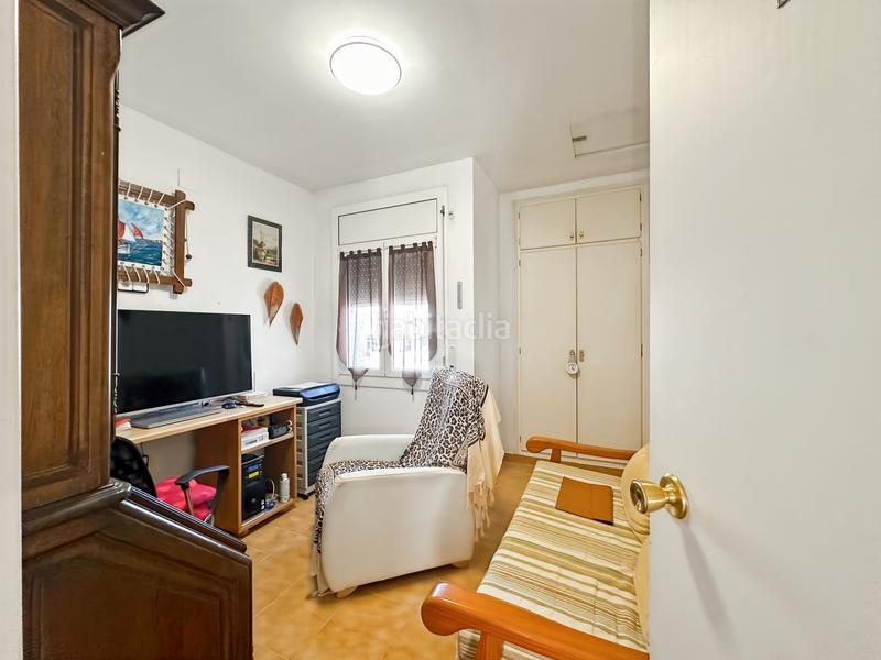 Foto d941615e-0392-4d94-b625-45ddbdea8ef1. Casa  independiente y luminosa, situada en una zona tranquila a solo 100 metros de la playa de Riells, lescala.nada más entrar, des en Escala (L´)