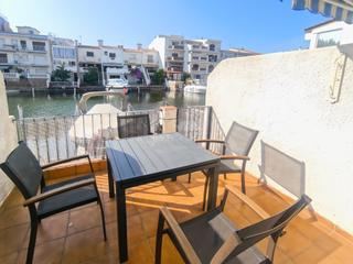 Maison  N/a. Casa de pescadores con amarre idealmente situada, cerca de la sa