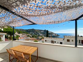 Casa  N/a. En canyelles, a solo 200 metros a pie de la playa, se encuentra