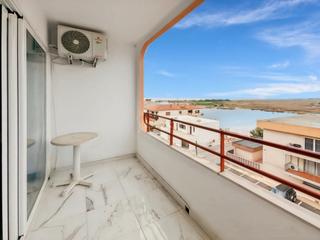 Pis  N/a. Apartamento con vistas al mar completamente reformado en santa m