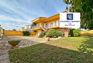 Casa  N/a. Encantadora casa independiente, situada en una zona tranquila de