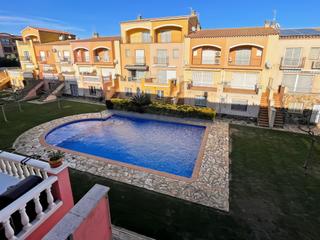 Maison jumelée  N/a. Bonita casa en venta a menos de 50 metros de la playa en empuria