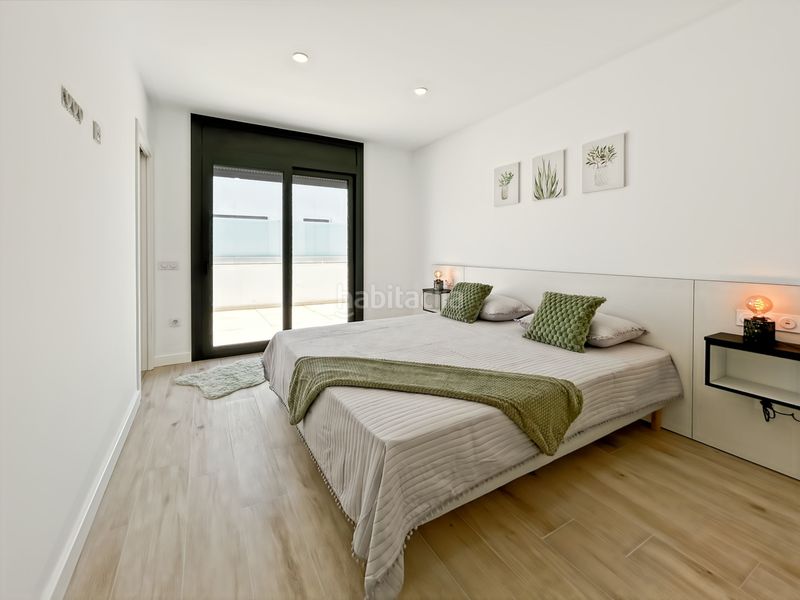 Foto 7fbb9959-5ff3-42a9-9997-7e647d69d16b. Casa adossada amb calefacció aparcament piscina a Empuriabrava