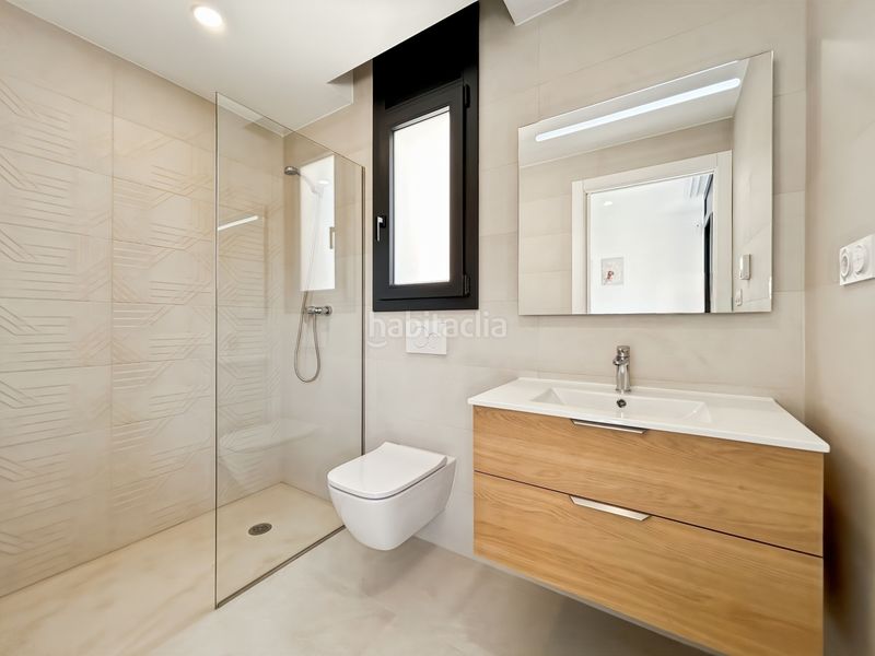 Foto afe0f190-9f21-4c76-820a-16284a1f78ce. Casa adossada amb calefacció aparcament piscina a Empuriabrava