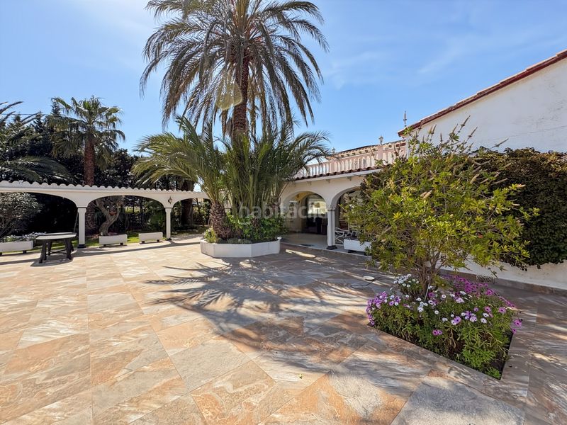 Foto 903c4c85-f36d-4134-83f3-e2fe98a918ea. Casa amb calefacció aparcament piscina a Carmençó Empuriabrava
