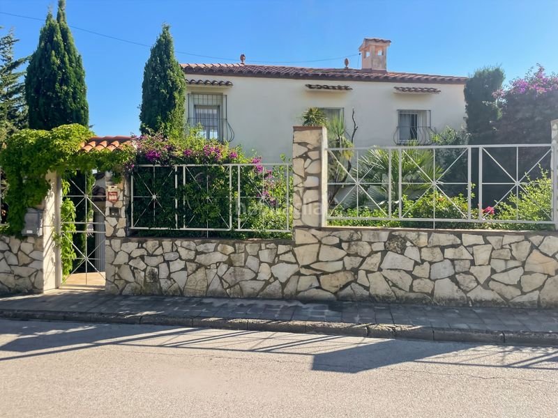 Foto ff3998c0-ef97-4d50-83c3-020385723c92. Casa adossada amb calefacció piscina a Palau-saverdera