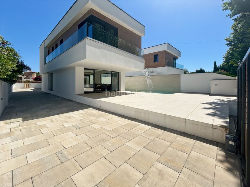 Foto 0e756376-2ca0-4067-a5ce-7dff9f67c188. Casa amb calefacció aparcament piscina a Requesens Empuriabrava