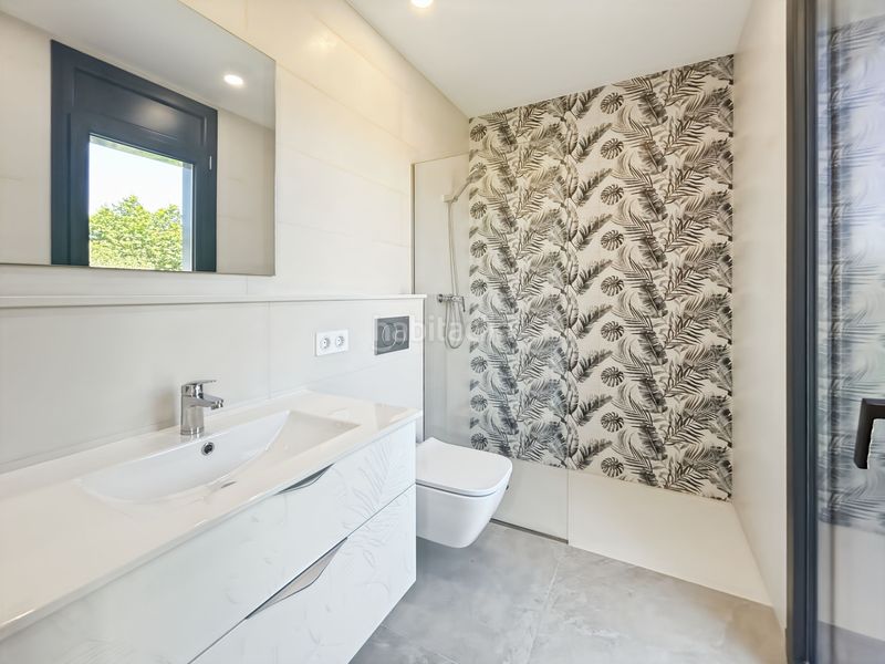 Foto e1aca5f3-a942-486d-81a5-ce9f6fc9a1c5. Casa amb calefacció aparcament piscina a Requesens Empuriabrava