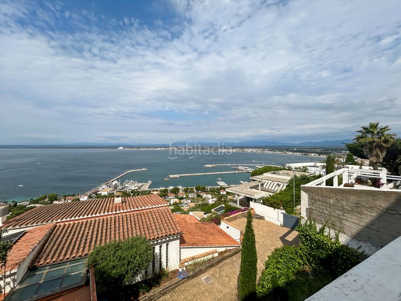 Foto f4f46e75-83a0-46e2-8725-bbc8e583dccb. Pis amb calefacció piscina a Puig Rom-Canyelles-Almadrava Roses