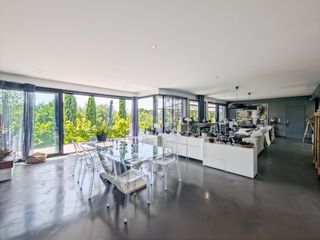 Casa  N/a. Villa contemporánea con piscina en mollet de peraladasituada en