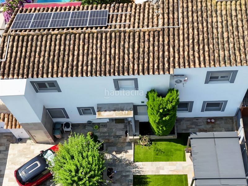 Foto aeed8377-ffe9-46f9-aa5c-8798c5417de4. Casa amb calefacció aparcament piscina a Peni Empuriabrava