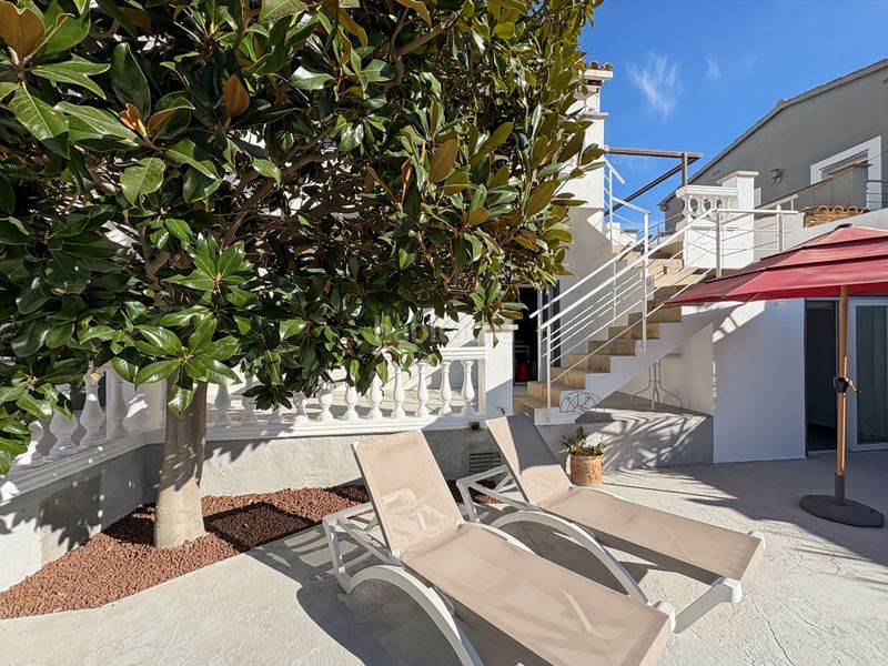 Foto d38371a2-c13d-4965-acaa-41eff3eaec3a. Casa amb calefacció aparcament piscina a Peni Empuriabrava