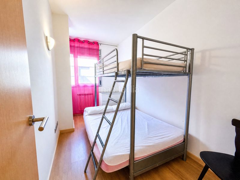 Foto c7db08dd-2e72-4e28-abaf-ce6dbaea219f. Pis amb calefacció aparcament a Centre Roses