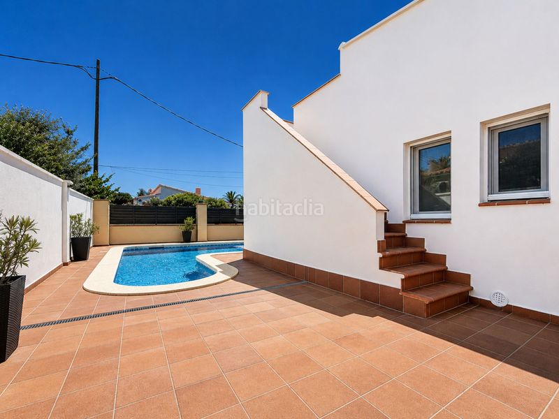 Foto 1461406f-b0a0-4cc6-96e2-d50b08607aec. Casa amb calefacció aparcament piscina a Nord Roses