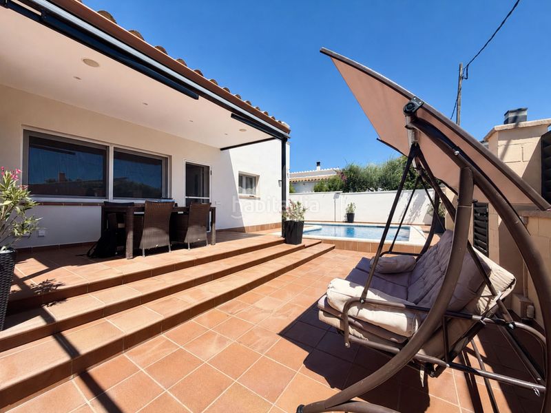 Foto a8cb4f30-3640-490c-98dd-f8bb63b43704. Casa amb calefacció aparcament piscina a Nord Roses