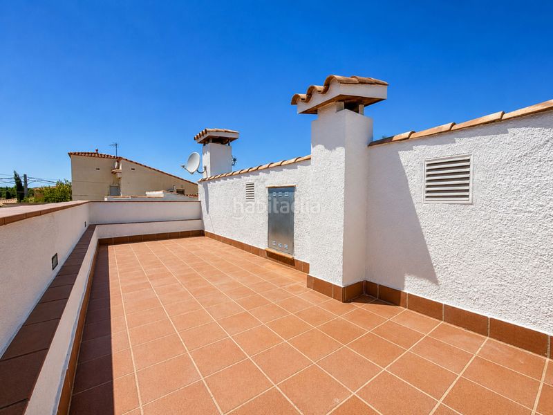 Foto d6b0aa3b-f043-4af4-abd0-51e3cfd380cf. Casa amb calefacció aparcament piscina a Nord Roses