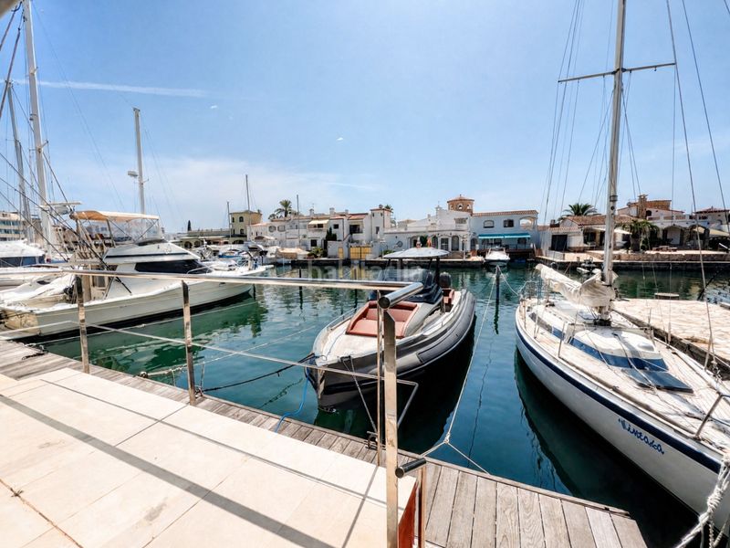 Foto a6177aa8-ddf0-45b6-b2ca-56cca21f84c0. Semi detached house with heating parking in Salins - Cavall de Mar Empuriabrava