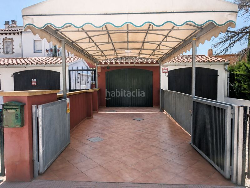 Foto f97b8313-5aec-40e8-9cd3-38a94670ca01. Casa a schiera con riscaldamento parcheggio in Salins - Cavall de Mar Empuriabrava