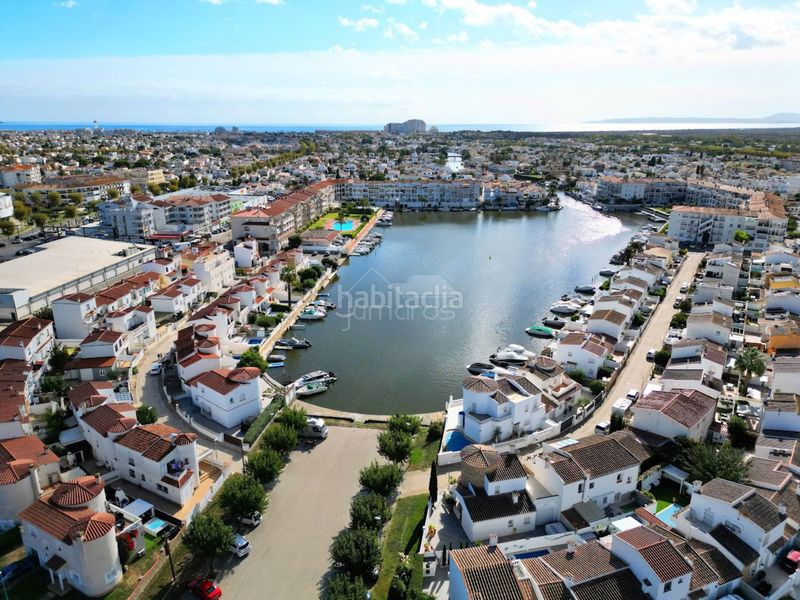 Foto ac748a03-377c-468c-b452-222518be726c. Pis amb calefacció piscina a Sant Maurici Empuriabrava