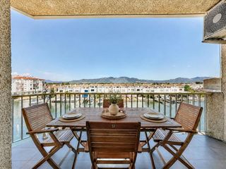 Appartamento  N/a. Piso en la �ltima planta de un edificio en empuriabrava, totalme