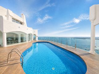 Casa  N/a. Hay tres aspectos que distinguen a esta villa unas vistas panorá