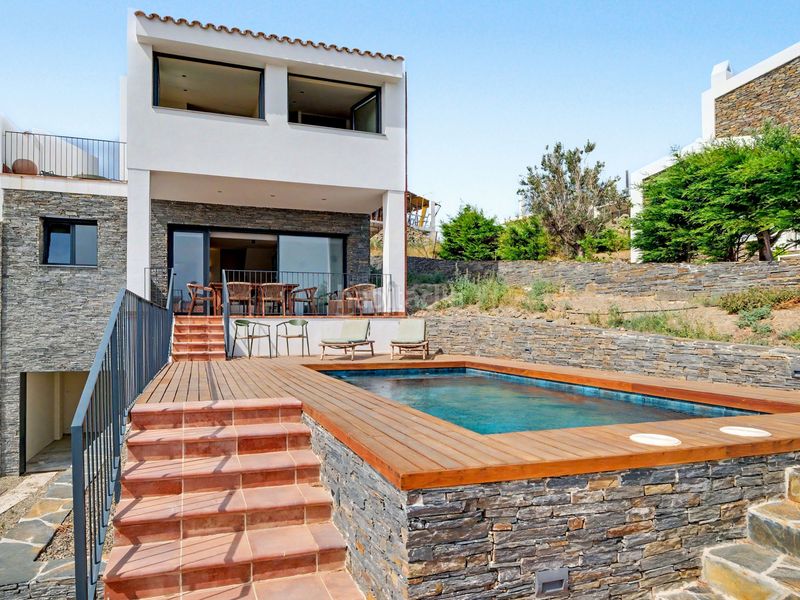 Foto 4f633436-fa0c-4b1c-b8fd-4a45b97790b7. Casa amb calefacció piscina a Cadaqués