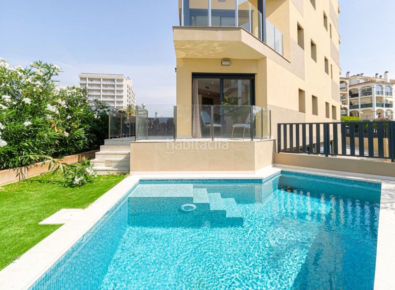 Foto 1d55571c-b158-4994-a958-3ea7bf337967. Planta baixa amb piscina a Salatar Roses