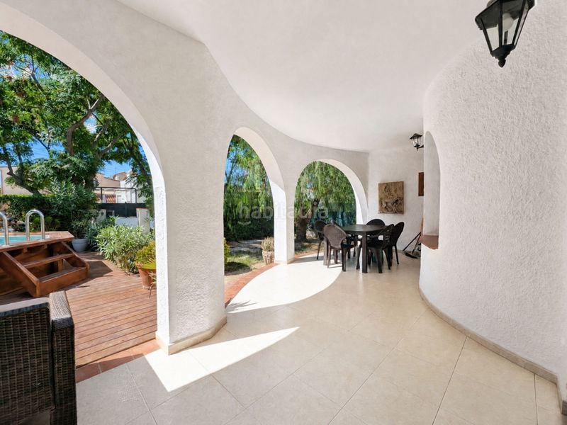 Foto 447e9c96-1679-454c-9c97-02d8d3f53b0b. Casa amb calefacció aparcament piscina a Requesens Empuriabrava