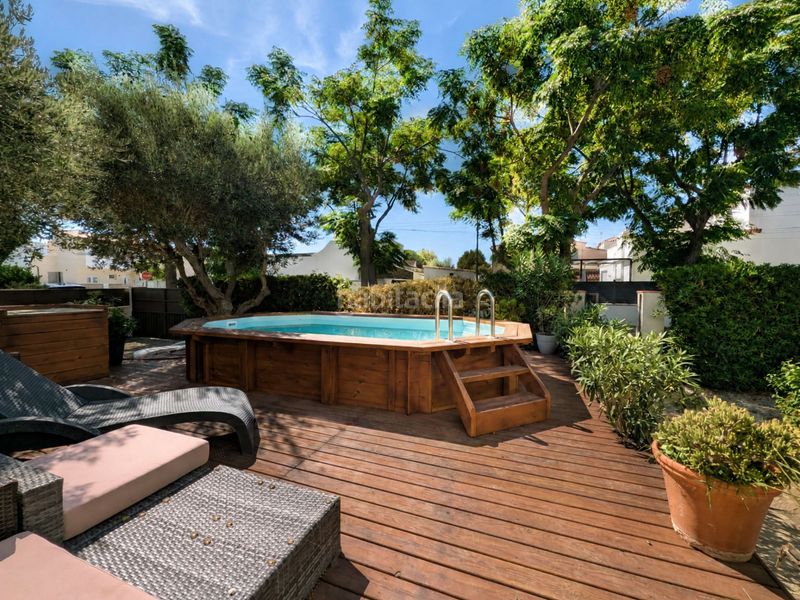 Foto 5875d2de-eeaa-4326-9a9d-8d61936ab12e. Casa amb calefacció aparcament piscina a Requesens Empuriabrava