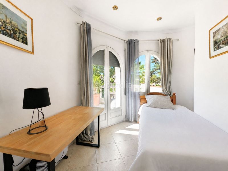 Foto d80abdf9-00d8-42df-955d-a6fcdbadf110. Casa amb calefacció aparcament piscina a Requesens Empuriabrava